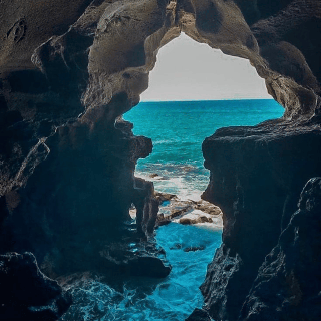 A Guided Day Trip to Tetouan and Chefchaouen From Tangier - Transportation and Guide