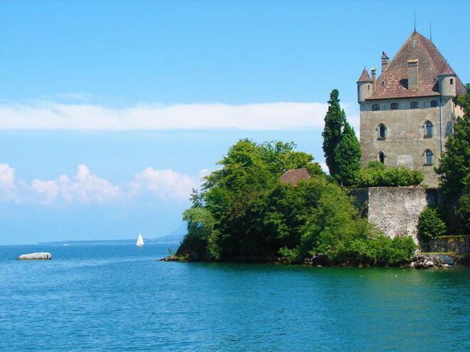 A Guided Tour of the Medieval Village of Yvoire - Key Attractions