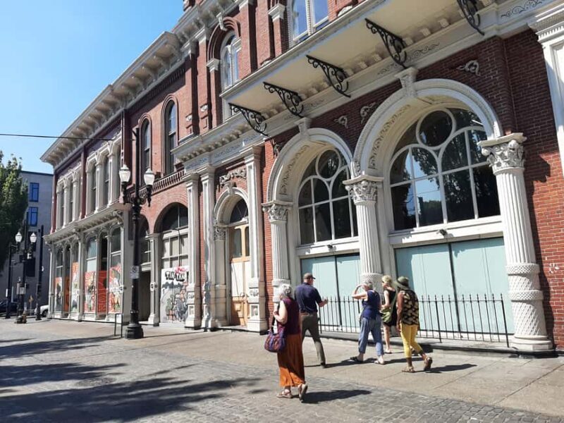 A Guided Walking Tour of Vibrant Downtown Portland - Good To Know