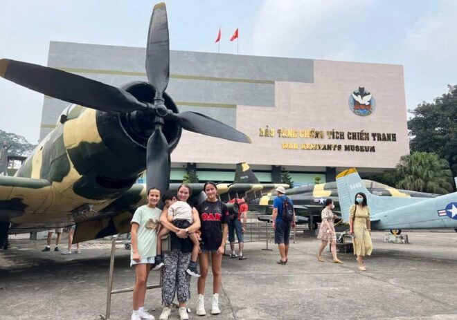 A Half-Day Saigon Highlights Tour by Local Guide - Ben Thanh Market
