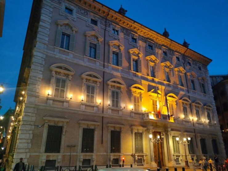 A History of Power in Modern Rome: A Self-Guided Audio Tour - Experience and Tour Information