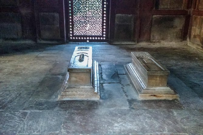 A History Walk Through the Humayun Tomb Complex - Exploration of Mughal Garden Design