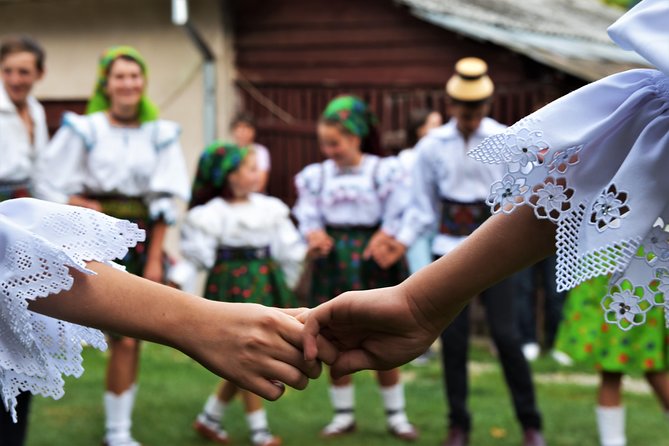 A Journey Back in Time: Countryside From Transylvania and Maramures - 15 Days - Day 3: Exploring Bran Castle