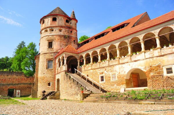 A Journey Through the Middle Ages Plus a Traditional Meal. - The Sum Up