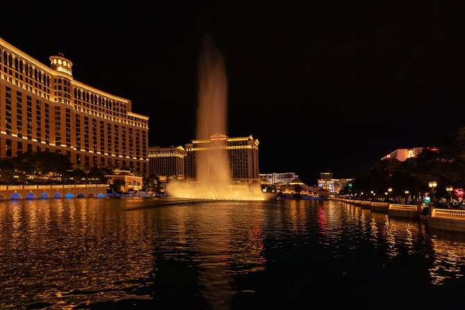 A Love Story in Las Vegas: Romance Meets Adventure - Las Vegas: The Perfect Romantic Destination