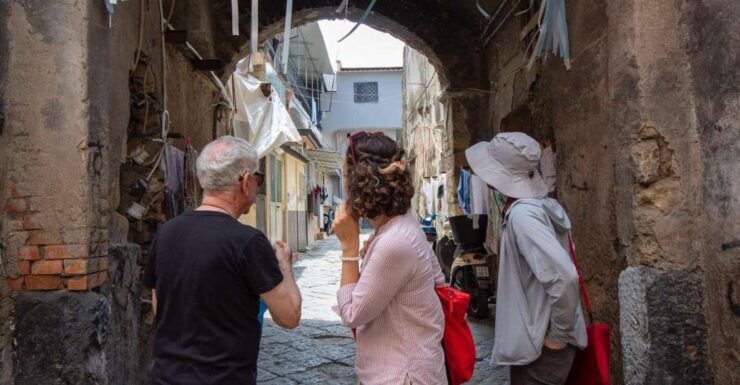 A-Maze Tour of Modern Ercolano - Engaging Community Stories and Traditions