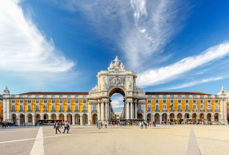 A Morning Exploration: A 1.5-Hour Private Tour of Lisbon - Tour Activity Details