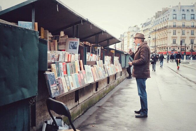 A Moveable Feast - Hemingway Paris Private Tour With Local Guide - Hemingways Favorite Bars and Hangouts