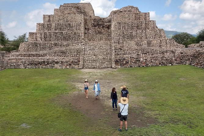 A Not Crowded Archaeological Tour in Cañada De La Virgen - Meeting and Pickup Details