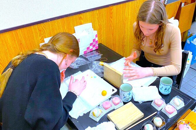 A perfect Japanese experience: Tea Ceremony and Mochi Forming - The Sum Up