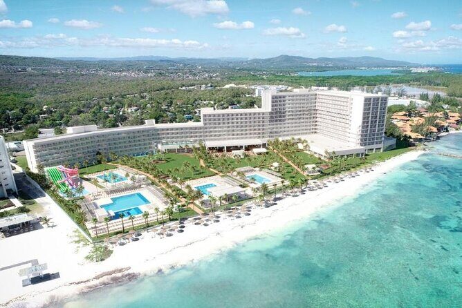 A "Private" Airport Transfer to RIU PALACE AQUARELLE - Good To Know