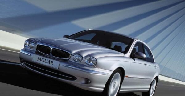 A PRIVATE CAR WITH DRIVER/GUIDE FOR 4 HOURS - Pricing and Availability
