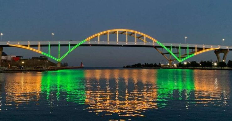 A Romantic Journey Through Milwaukee - Capturing Memories at the Lighthouse