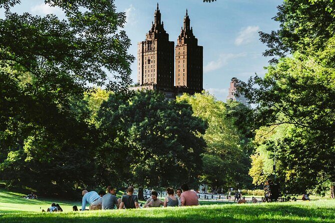A Scenic Walking in Tour Central Park - Exploring Central Park: A Walk Through the Iconic and the Hidden
