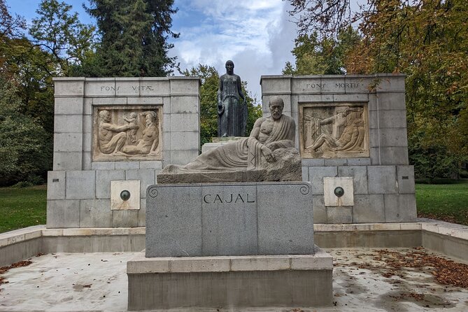 A Self-Guided Tour of El Retiro Park's Rise, Ruin and Redemption - Natures Oasis