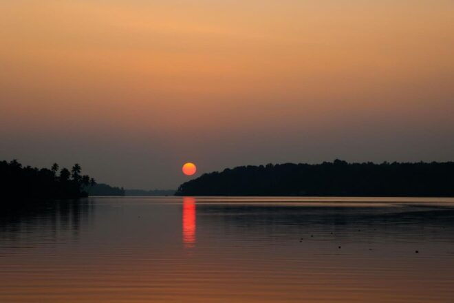 A Spectacular One-Day Excursion to Kanyakumari & Poovar - Tour Description