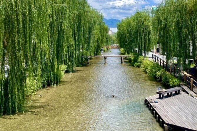 A Stroll Through Old Kyoto Geisha at Dusk - An In-Depth Look at the Experience