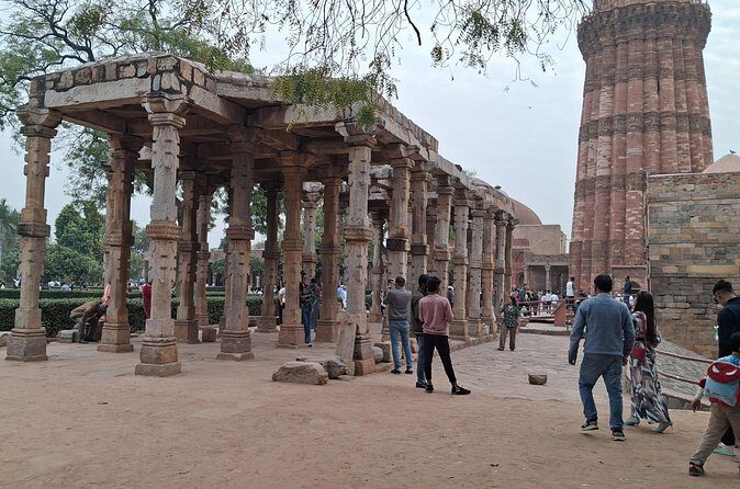 A Sunset Walk at Qutub Complex - The Sum Up