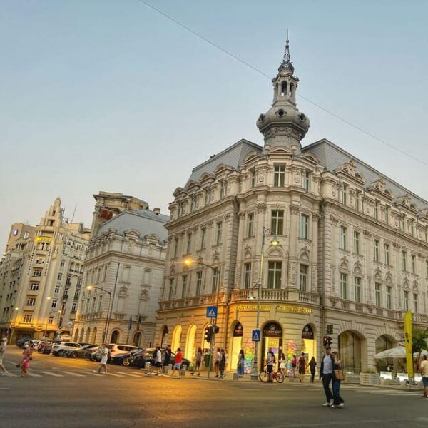 A Tale of Bucharest Calea Victoriei Walking Tour - Customer Experiences