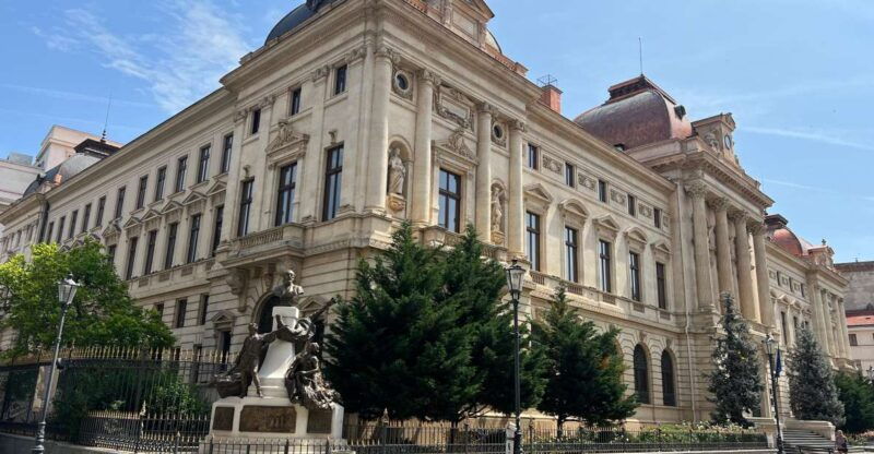 A Tale of Bucharest Highlights Walking Tour - Detailed Breakdown of the Itinerary