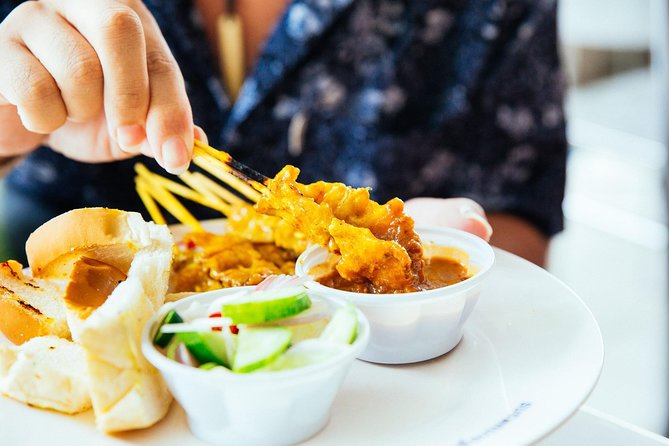 A Taste of Bangkok: Street Food Private Tour - Sample Dishes and Cultural Commentary