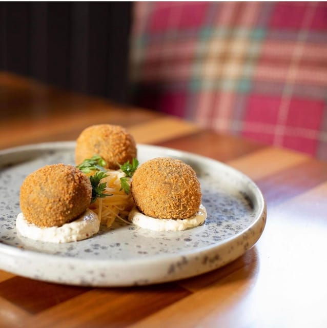 A Taste Of Edinburgh Food Tour. Includes All Food & Drinks - Good To Know