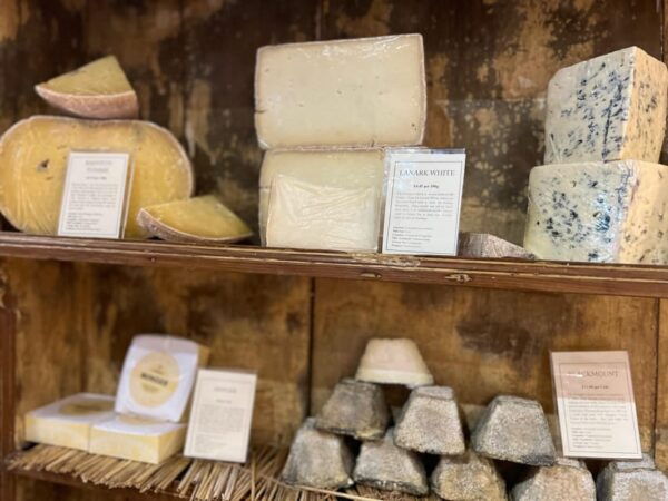 A Taste Of Edinburgh Food Tour. Includes All Food & Drinks - Meeting Point and Castle Views