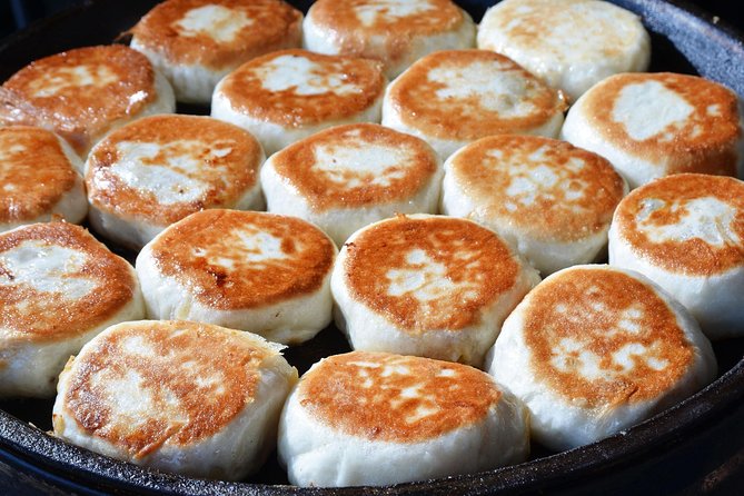 A Taste of Local Food- Pineapple Cake DIY And Night Market Explore - Immerse in the Local Culture: Night Market Traditions