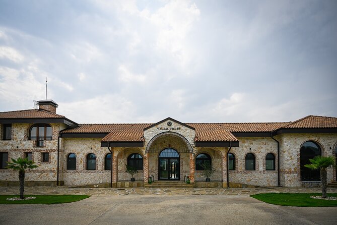 A Taste of Spring: Wine & Gourmet Food Experience in Villa Velis - Event Overview