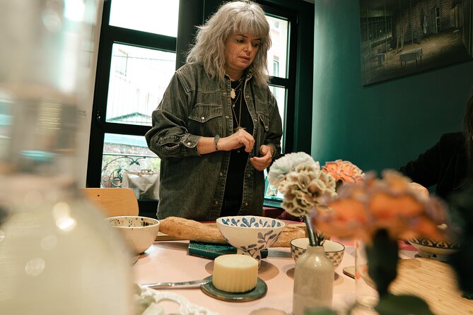 A Tasty 4-course Parisian Dinner in Montmartre - Common Questions