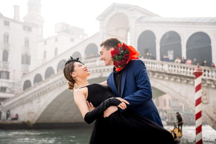A Unique Photoshoot in Venice - Delivering Memories: What to Expect