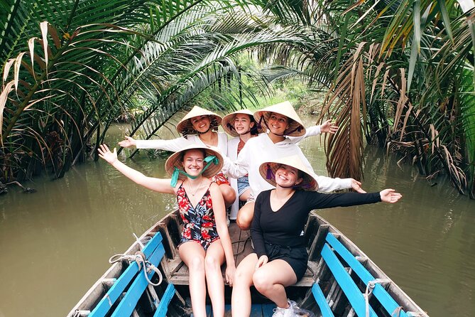 A Unique Tour of the Floating Market Includes a Cacao Plantation. - Tour Details