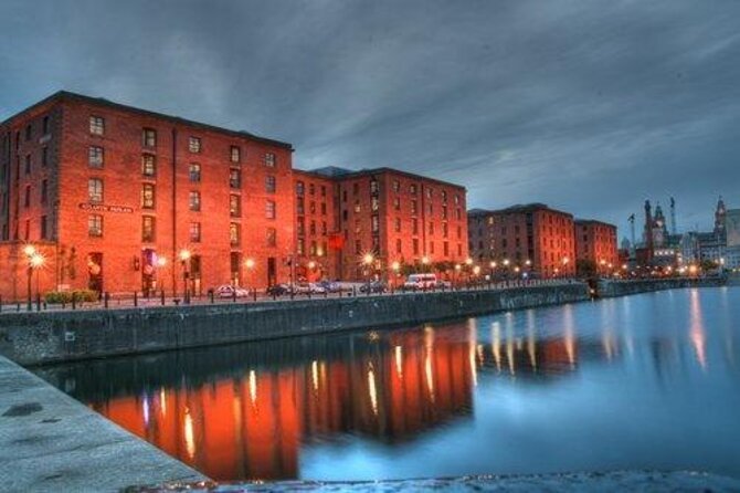 A Walk Through Time: History of Liverpool Walking Tour - Historical Landmarks