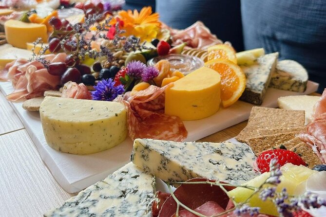 A Wee Taste of Scotlands Foodie Scene With Local Guide - Sampling Whisky in Scotland