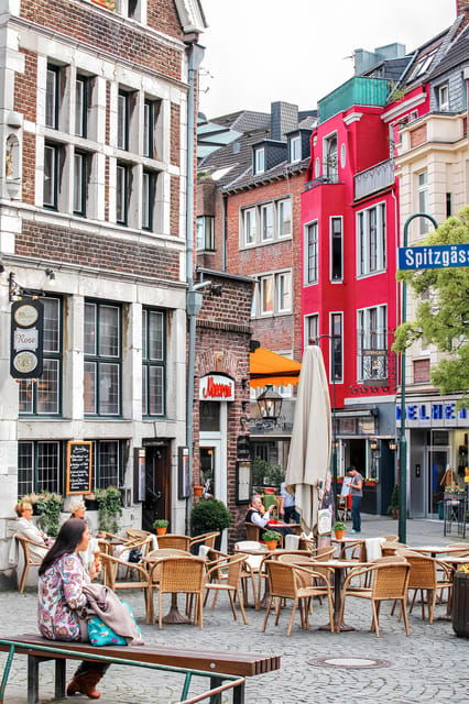 Aachen: Express Walk With a Local in 60 Minutes - What to Expect on the Tour