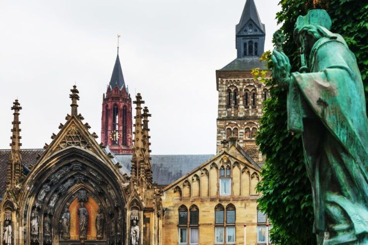 Aachen: Self-Guided Highlights Scavenger Hunt & Tour - Booking and Duration Options
