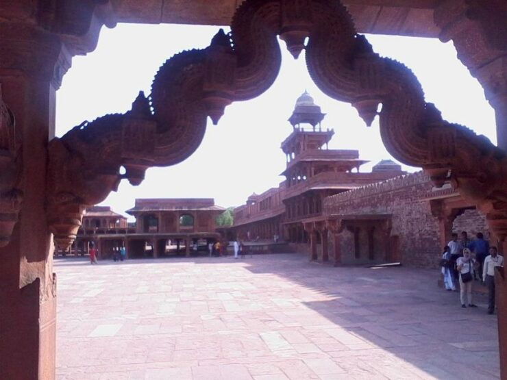 Abhaneri Step Well & Fatehpur Tour With Jaipur to Agra - Tour Details