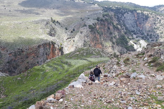 Above ARADENAgorge, MARMARAbeach, LIVANIANA. - Exploring MARMARAbeach