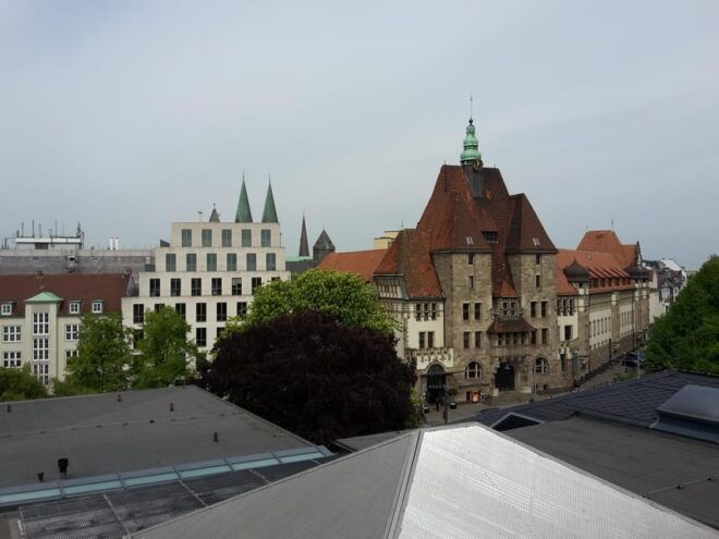 Above the Rooftops of Bremen - Accessing the Rooftops