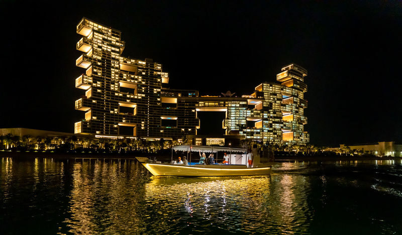Abra Tours Modern Sightseeing Cruises in Dubai - Choosing between a shared boat and a private charter