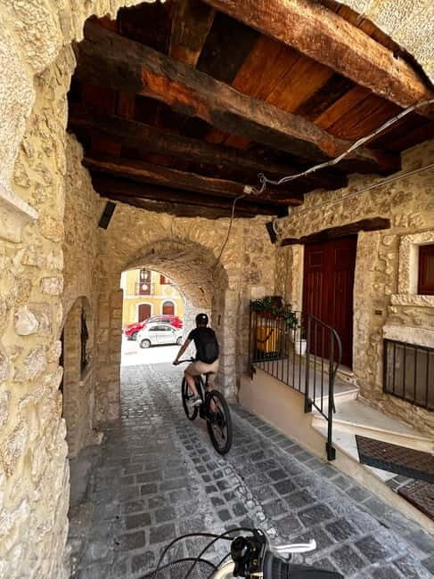 Abruzzo: Incredible e-bike adventures admiring the 4 medieval towers - End of the Journey