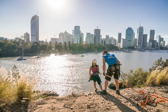 Abseiling the Kangaroo Point Cliffs in Brisbane - Whats Included