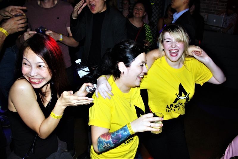 Absolute Seoul Pub Crawl Experience in Hongdae and Itaewon - Hongdae or Itaewon: which night fits you?