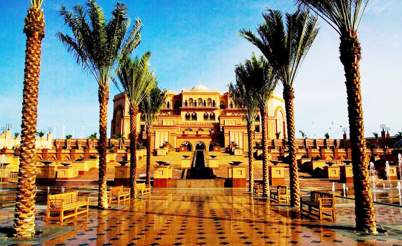 Abu Dhabi City Coach Tour with Ferrari World from Dubai - Sheikh Zayed Grand Mosque, the day’s essential visit