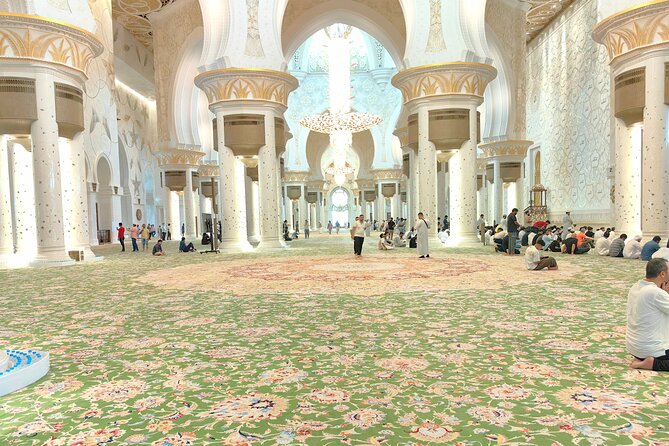 Abu Dhabi City Tour Private With Qasr Al Hosn - Itinerary Overview