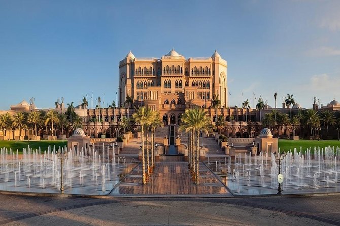 Abu Dhabi City Tour With Buffet Lunch - The Sum Up