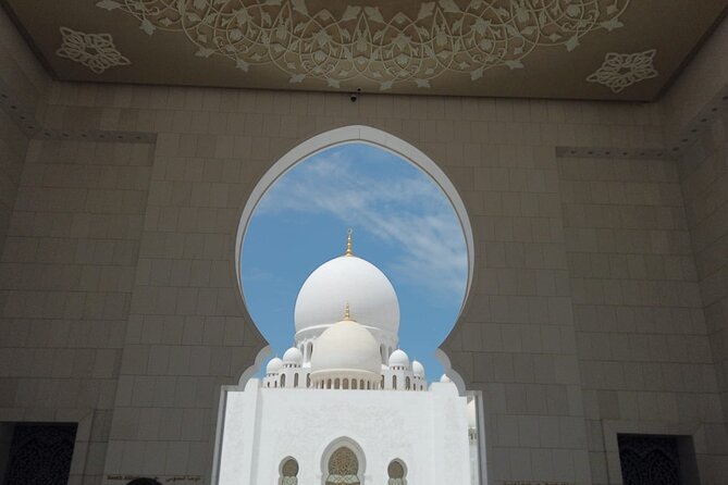 Abu Dhabi City Tour With Gold Coffee: a Taste of Luxury & Culture - The Sum Up