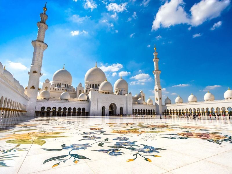 Abu Dhabi City Tour with Grand Mosque from Dubai - Heritage Village and market browsing