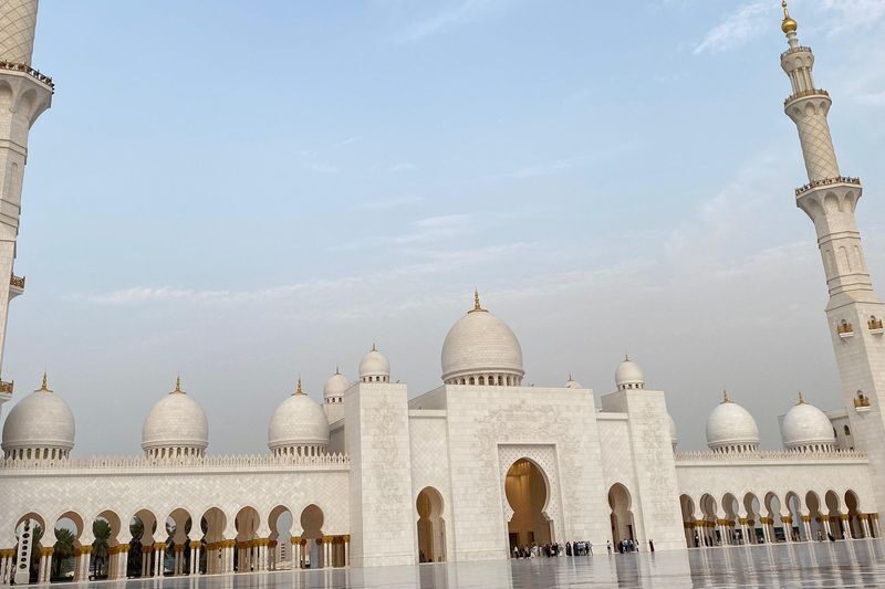 Abu Dhabi City Tour with Grand Mosque from Dubai - How the tour handles comfort and timing