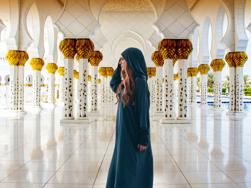 Abu Dhabi City Tour With Mosque & Louvre Museum From Dubai - Heritage Village: a brief look at traditional life